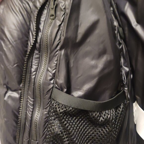 Canada Goose Puffer Jacket - Picture 3 of 9